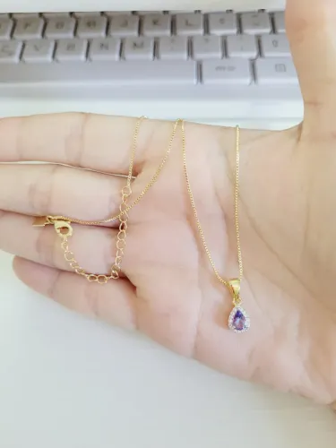 Pingente de Tânzanita natural e cordão em prata de lei banho em ouro 18k