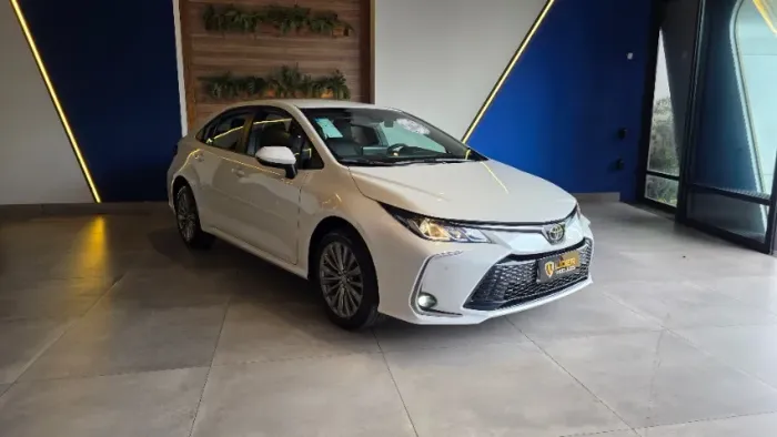COROLLA XEI 2024 19.000KM + BRANCO PEROLA + ÚNICO DONO