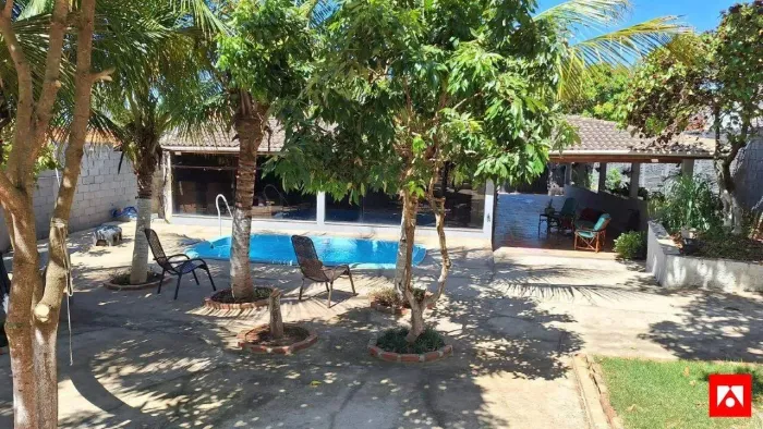 Chácara à venda no Jardim Porto Real em Limeira com 3 quartos (1 suíte) e 3 vagas de garag