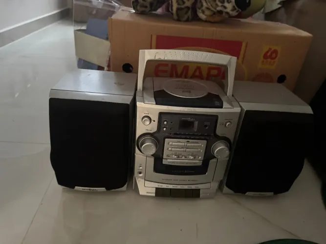 Mini System Britânia com CD Player e Rádio