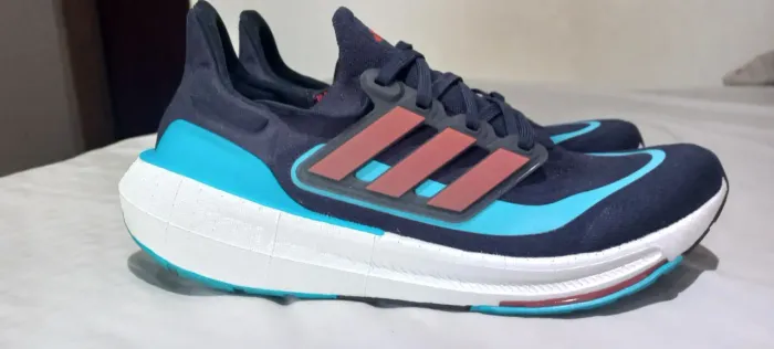 Tenis adidas ultra boot  light 