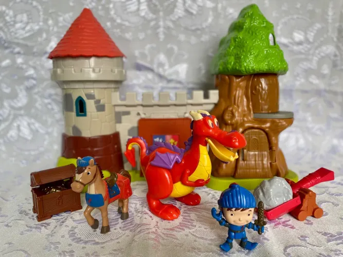Castelo Mike o Cavaleiro, acessorios + dragão - medieval