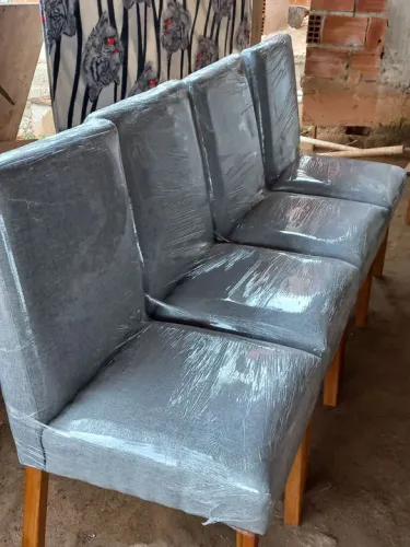 CADEIRA DE JANTAR ESTOFADA 