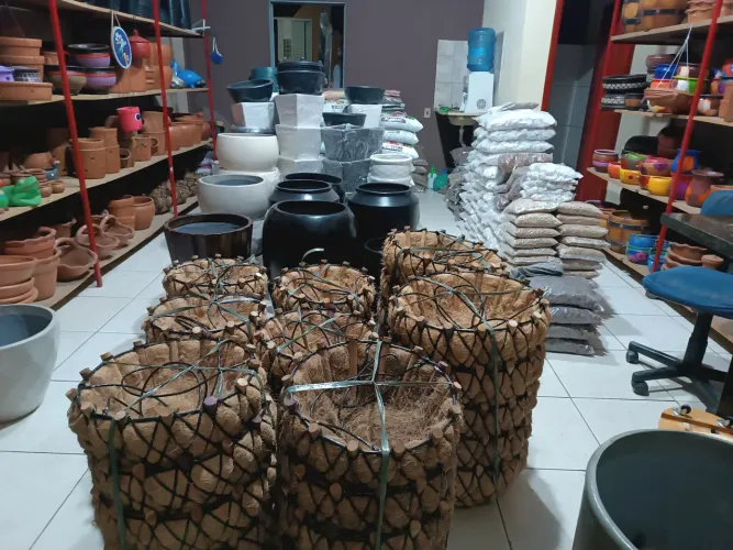 Vasos e Jardineiras para Área Externa - Diversos Modelos