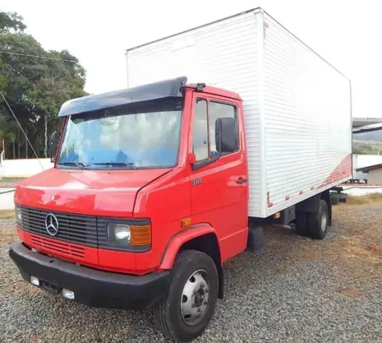 Mercedes-Benz 710 2012 Bau