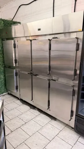 Geladeira Comercial Mini Câmara 6 Portas 1,70m x 0,62m x 2,05m