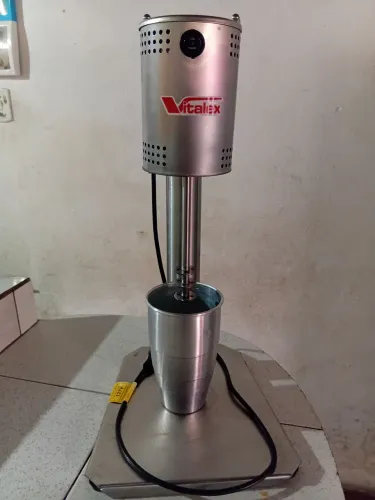 Vendo ou troco batedor de Milk shake 