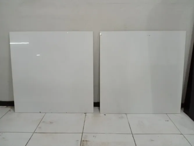 Placa de Porcelanato Branco 