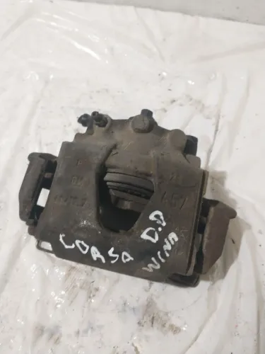 Pinça dianteiro direito gm/Corsa 98/00