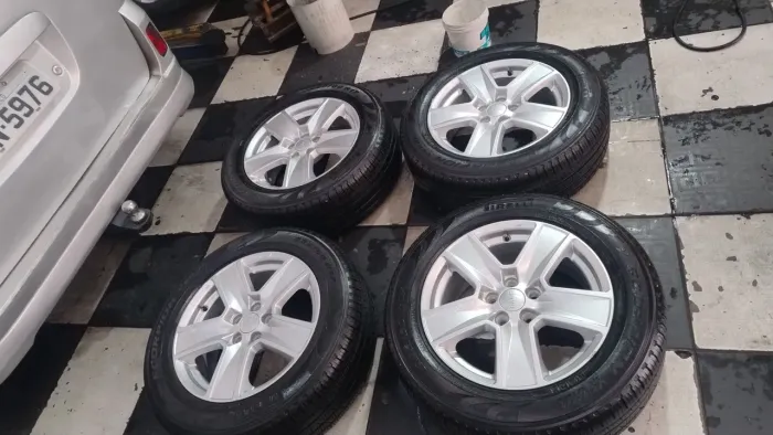 Rodas aro 17 jeep Compas s/ renagate / touro sem pneus
