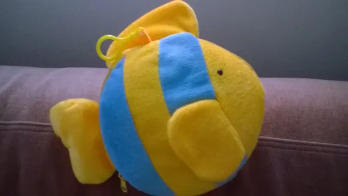 Porta CDs Fofo de Pelúcia Peixinho