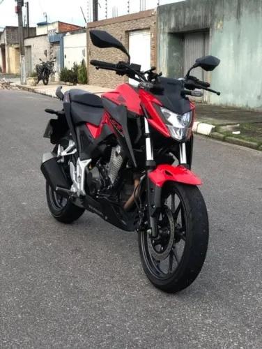 CB 300F
