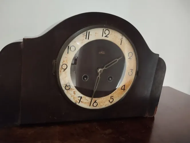 Relógio de mesa antigo