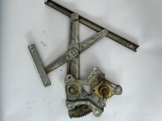 Maquina De Vidro Manual Traseiro Direito Chery QQ ano 2018 Original