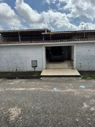 Casa, 450m², 4/4, 4 vgs no Conj. Tapajós