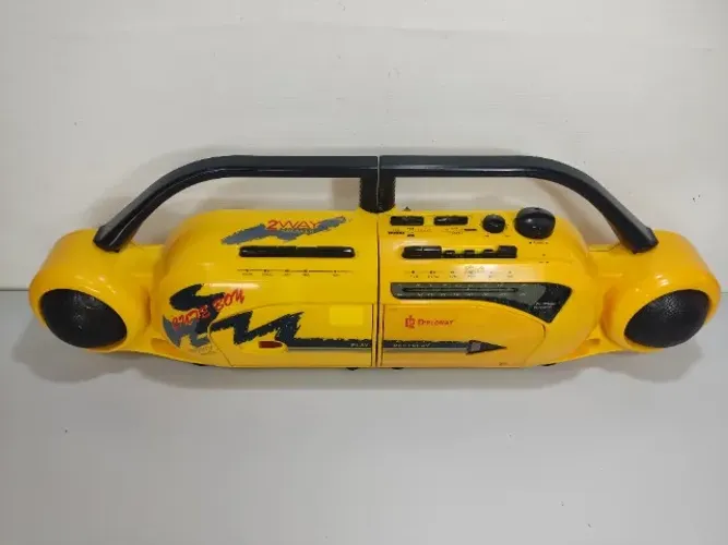 *Detalhe LEIA* - Radio Bombox Diplomat Dobrável AM/FM Edt Amarelo 127/220v (Usado