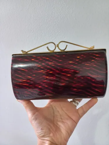 Bolsa de mão vintage em galalite imitando tartaruga. Peça original.
