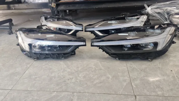 Farol Volvo xc60 2018/2025 Original