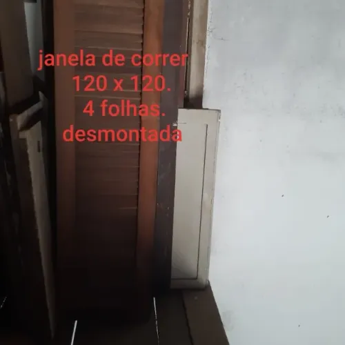 Janela e portinholas