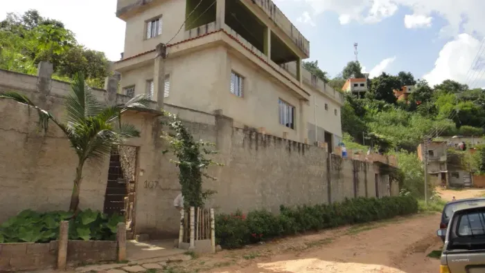 sobrado,bom acabamento,comados bem distribuidos/francisco moratosp/bairro.sao joao.cod6499