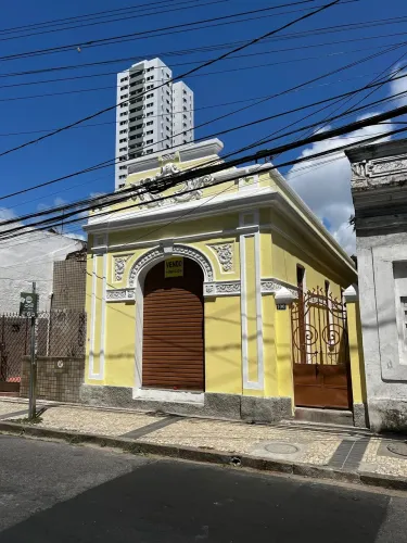 casa Restaurada pra comercio em Frente a Padaria Santa Cruz