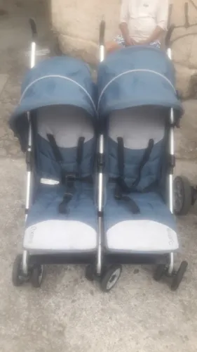 Vendo carrinho de bebê para gêmeos