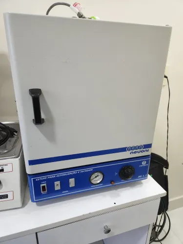 Estufa para Esterilização e Secagem