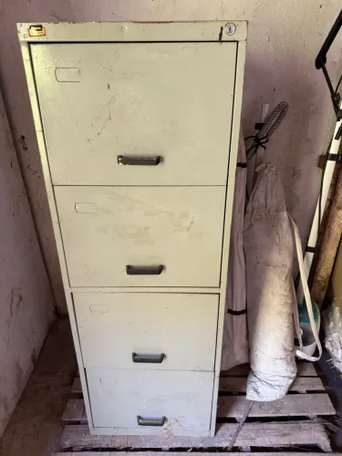 2 armários de arquivos de ferro 500 os dois