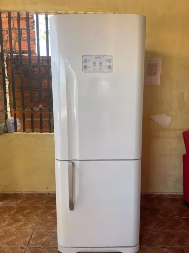 GELADEIRA ELECTROLUX FORST FREE INVERSE