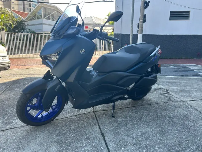 Yamaha XMax Connected 2025