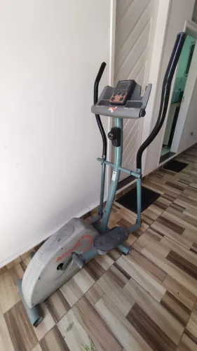 Aparelho de exercício elíptico caminhada Athletic