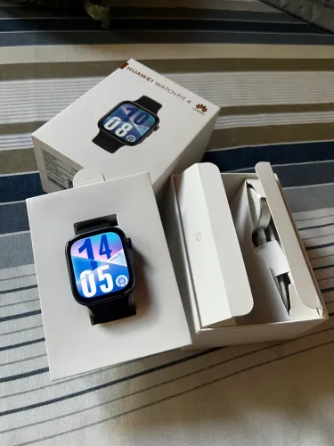Huawei Watch Fit 4 Preto - Completo na Caixa + Carregador
