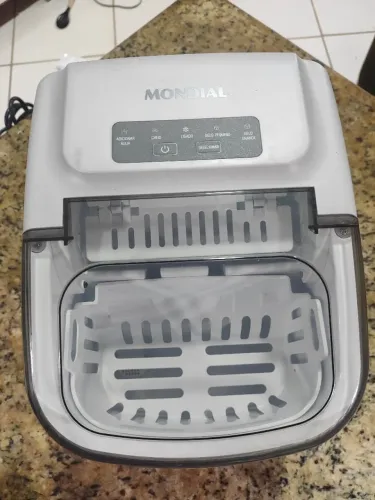 Máquina de fazer gelo