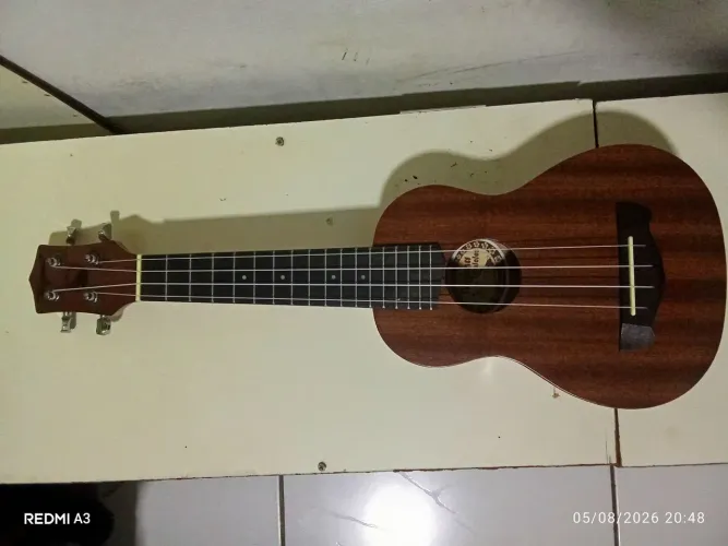 Ukulelê Tagima 21k