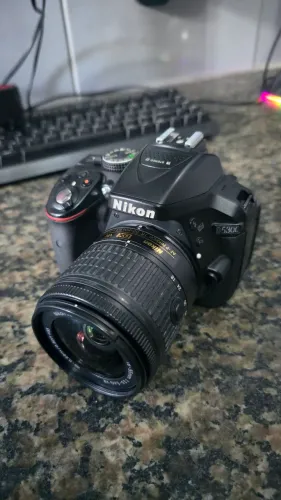 NIKON D5300 + LENTE 18-55MM ? EXCELENTE ESTADO!