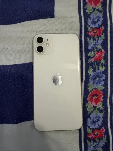 iPhone 11  64 Gb excelente qualidade 