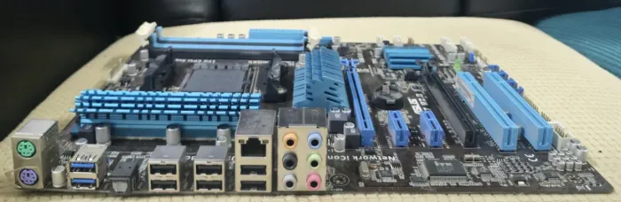 Placa-mãe M5a97 R2.0 Soquete Am3+ Ddr3 32gb Atx (Usado)