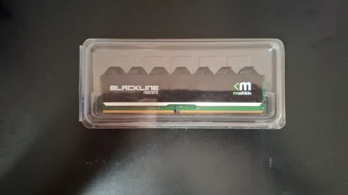Memória Mushkin Blackline 8GB DDR4 2400MHz