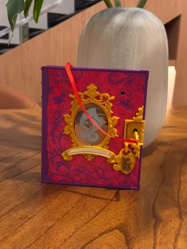 Diário Encantado Secreto da Ever After Righ Mattel