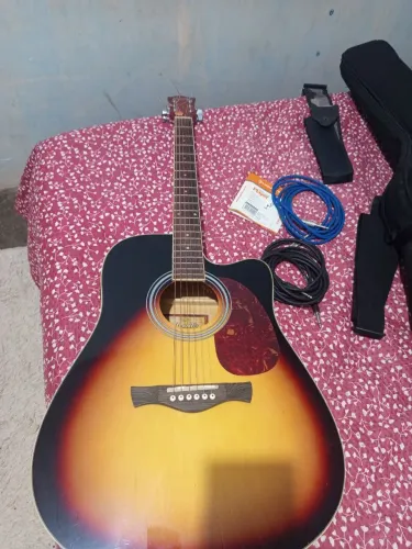 Vendo violão Memphis MD-18 e 2 cabos original 