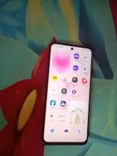 Vendo celular moto g 15 novo praticamente 1 ano de uso conservado só quebrado a tela