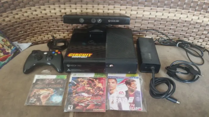 Xbox 360 desbloqueado LT vários jogos em cds