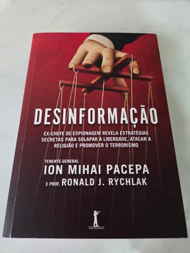 Livro Desinformação - Ion Mihai Pacepa e prof. Ronald J. Rychlak