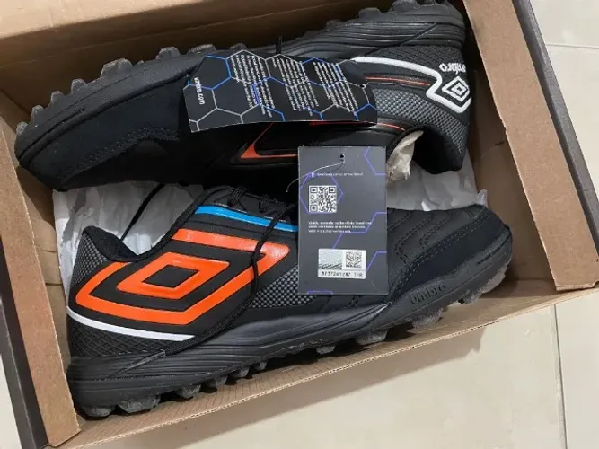 Chuteira Umbro Pro 5 Bump Club - NOVA