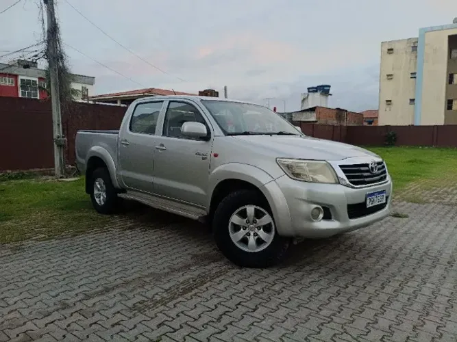 Toyota Hilux CD SR 4X2 2.7 16v/2.7 Flex Aut. 2012