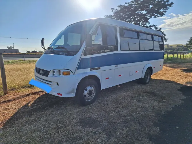 Mercedes benz marcopolo vicino