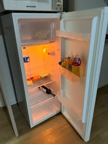 Geladeira EOS 192L - 110V - Apenas 8 meses de uso