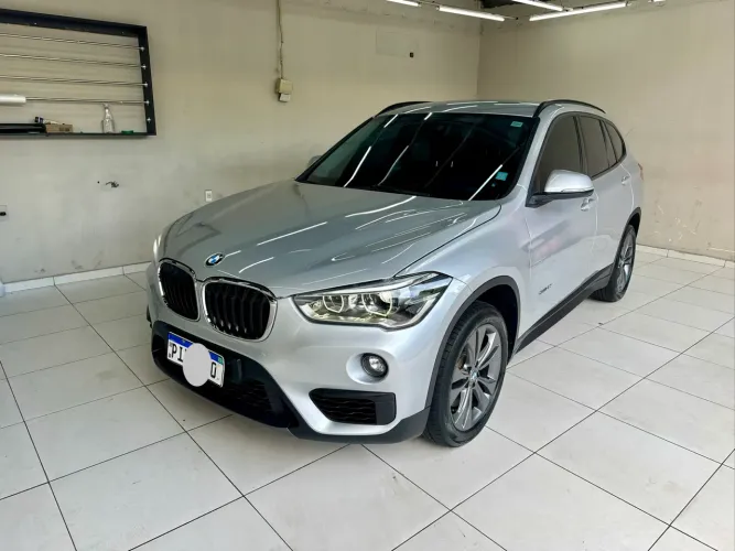 BMW X1 Sdrive 20I X-line 2.0 TB Active Flex 2018