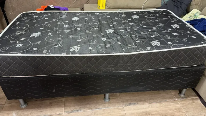 Cama box solteirão