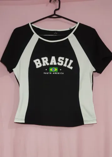 Blusa baby look Brasil ?